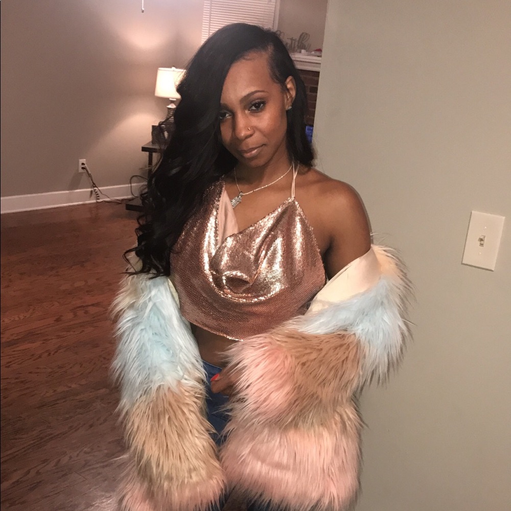 Meet your Posher, Lauren